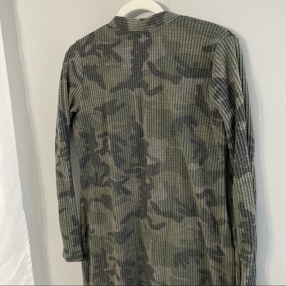 Peyton Jensen waffle knit camouflage duster - Picture 5 of 6